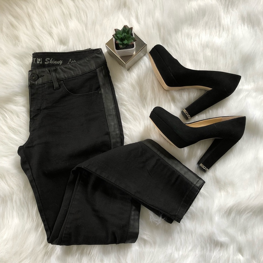 NWOT Apt. 9 Skinny Leg Tuxedo Jeans